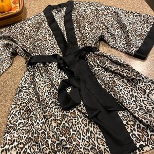 Victoria’s Secret Animal Print Robe Black,Brown,Off White /Cream XS/S/TP/P FLAWS